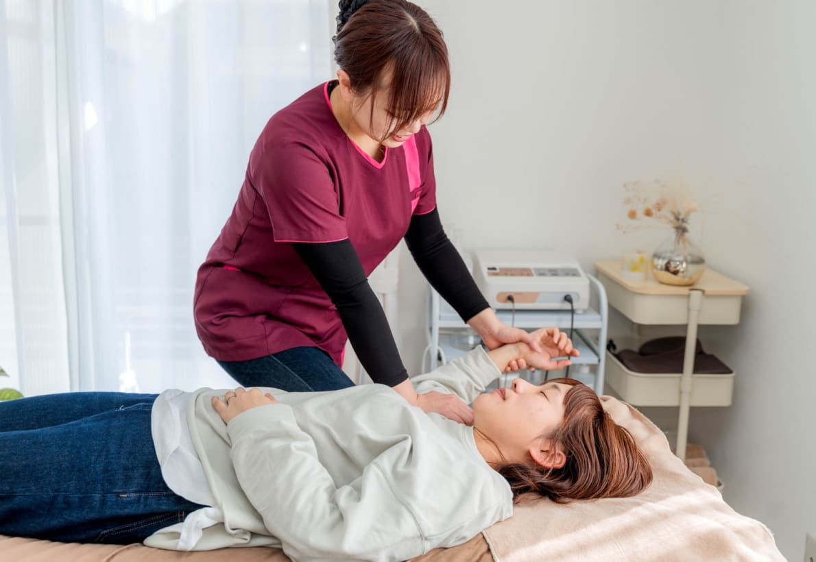 整体を施術している様子